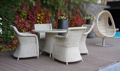 Repair Worn and Damaged Wicker Furniture!